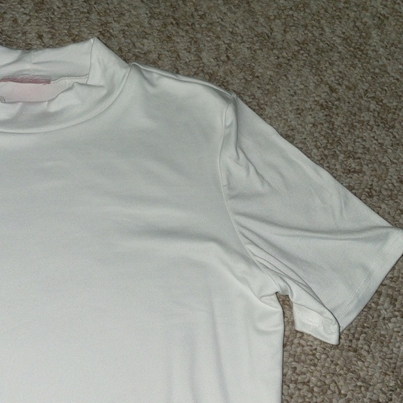Pink Lily What’s Happening Ivory Mock Neck Short Sleeve Bodysuit NWOT - Picture 7 of 10